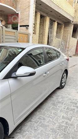 هیوندای ئەلەنترا